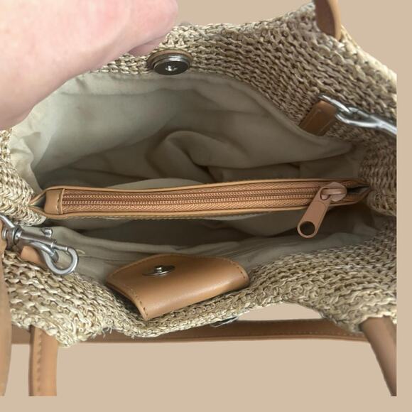 FLORAL STRAW MEDIUM SIZED PURSE - Picture 3 of 4